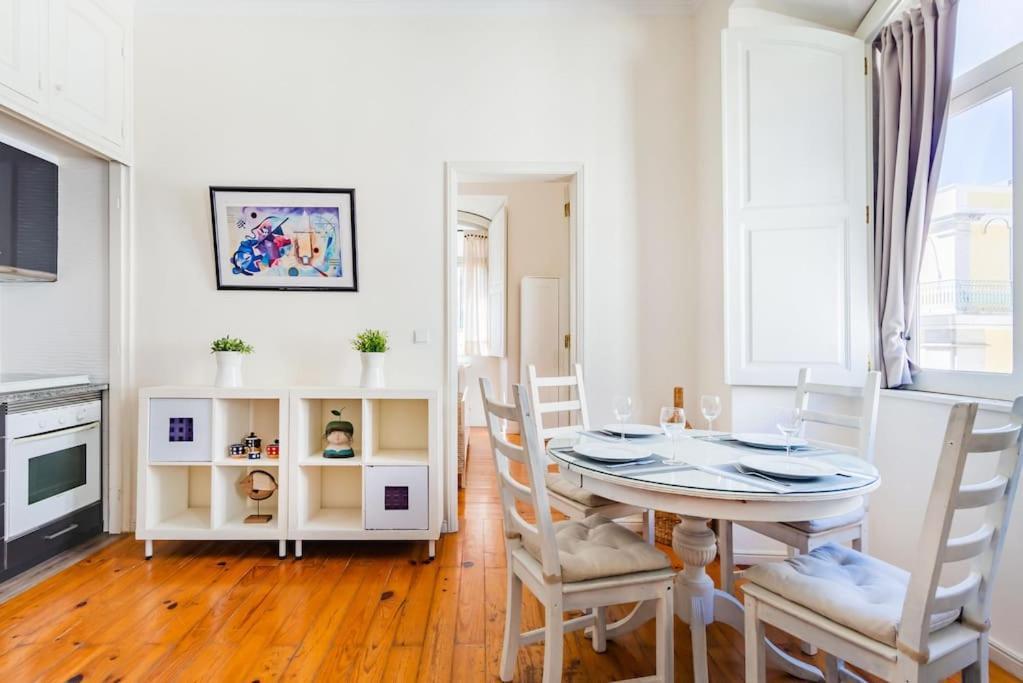 Baixa-chiado Getaway Apartment Lisbon